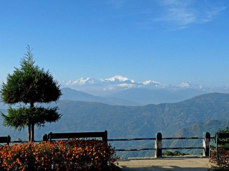 Tiger Hill Sunrise Observatory, Darjeeling, West Bengal - Vushii.com Tiger Hill Sunrise Observatory, Darjeeling, West Bengal - Vushii.com